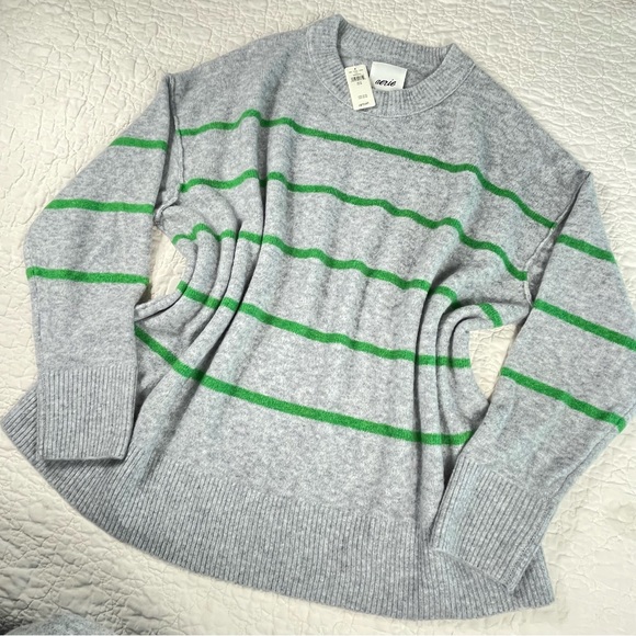 🔥SOLD 🥰NWT Aerie Unreal Sweater Striped Super Soft cozy soft & Lightweight M - Picture 2 of 14